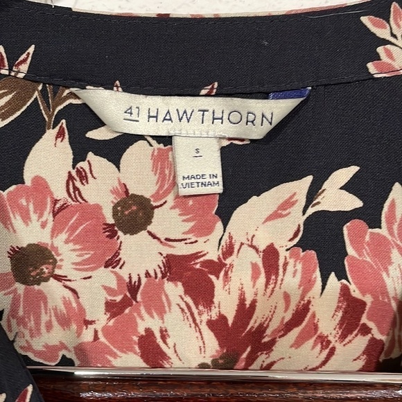 41 Hawthorn Cristen Floral Dress - Picture 5 of 8